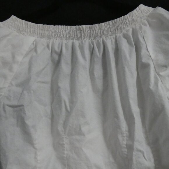 Unbranded | P2P 17.5 inches measured | Elegant White Short Sleeve Blouse - Picture 11 of 15